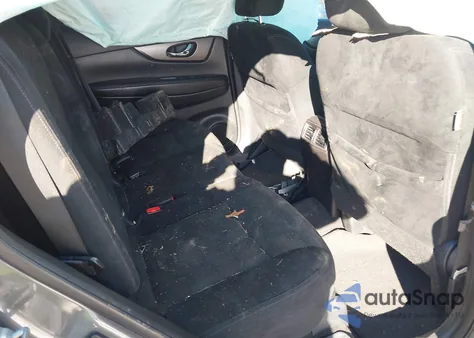 2015 Nissan Rogue Sv z USA, uszkodzony, nr VIN 5N1AT2MV1FC920736